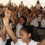 ¿QUIERES VER FELICES A TUS ALUMNOS?