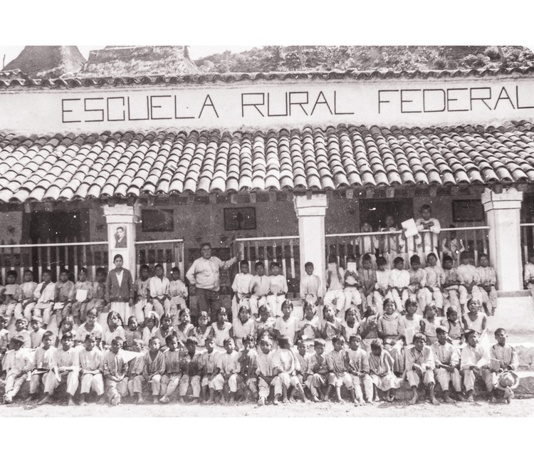 Normales rurales, un siglo. Cien años sosteniendo un sueño educativo frente al asedio del Estado
